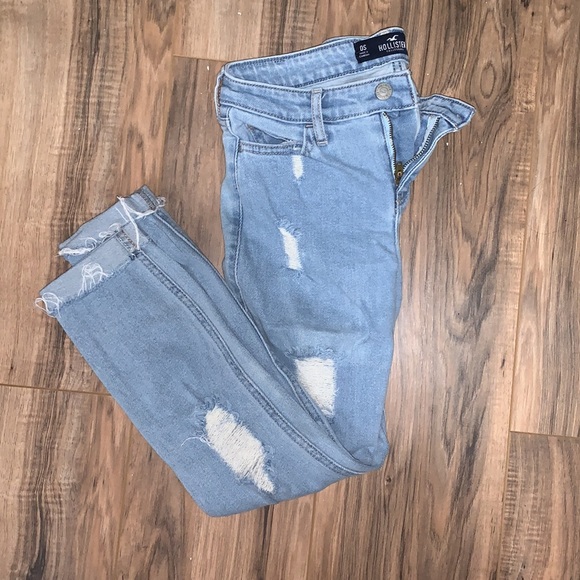 NWOT Distressed Jeans - Picture 2 of 3